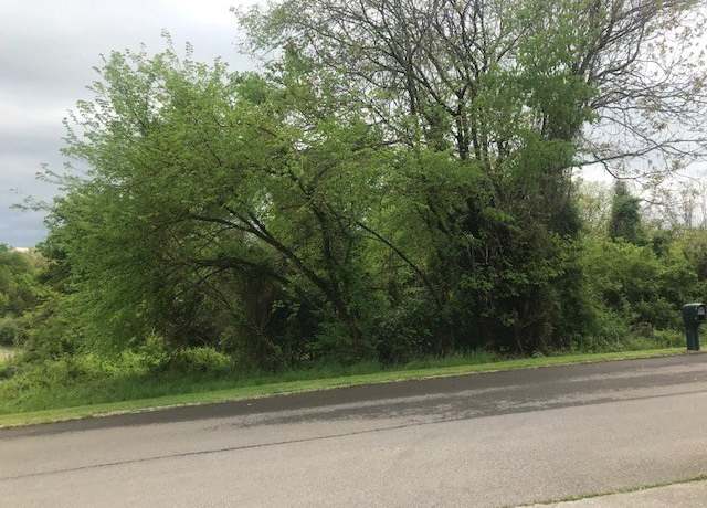 Property at 994 Pinewood Cir, Morristown, TN 37814