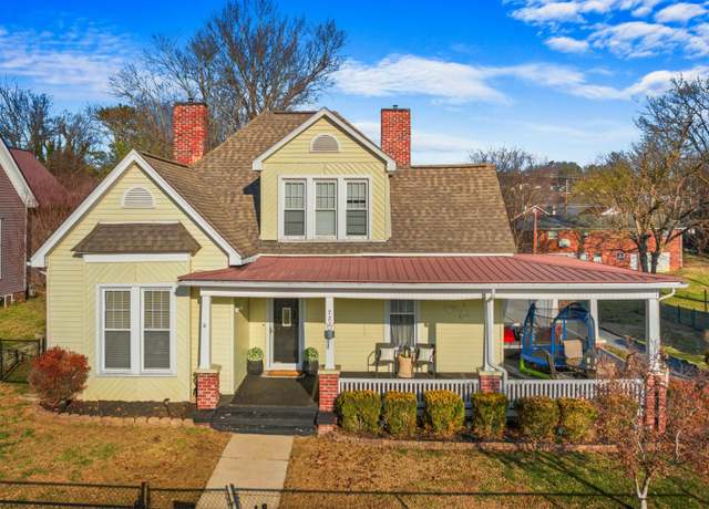 Property at 722 W 2nd North St, Morristown, TN 37814, 4 beds, 3 baths