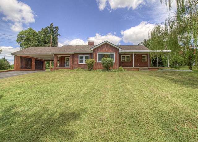 Property at 240 Clifton Heights Rd, Newport, TN 37821, 3 beds, 2.5 baths