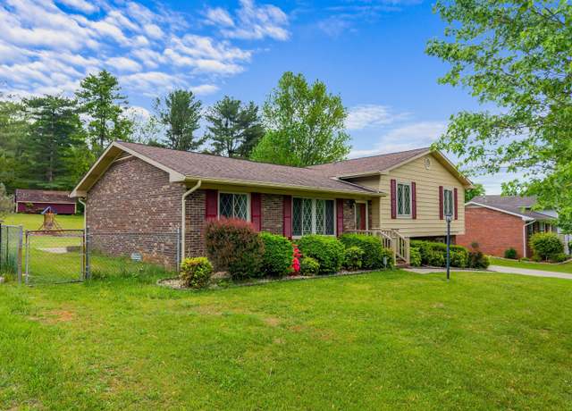 Property at 1889 Bluebird Cir, Morristown, TN 37814, 3 beds, 3 baths