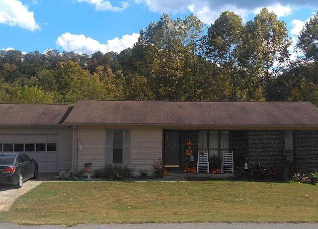 Property at 995 War Creek Rd, Thorn Hill, TN 37881, 3 beds, 2 baths