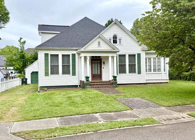 Property at 832 W Second North St, Morristown, TN 37814, 3 beds, 2 baths