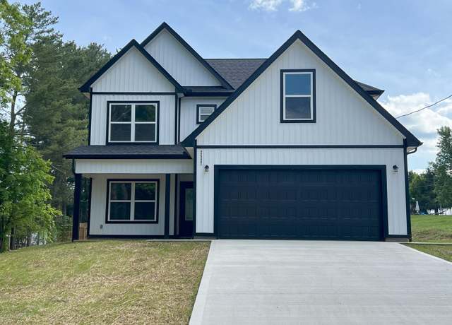Property at 2527 Lila St, Morristown, TN 37814, 2 beds, 2.5 baths