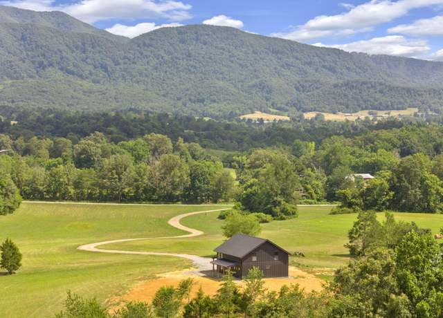 Property at 1755 Sunnydale Rd, Greeneville, TN 37743, 3 beds, 2.5 baths