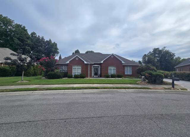 Property at 429 Lochmere Dr Dr, Morristown, TN 37814, 3 beds, 4 baths