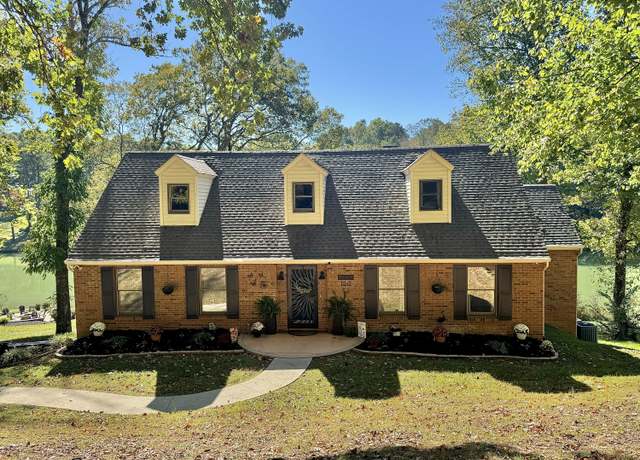 Property at 1045 Panther Creek Rd, Morristown, TN 37814, 4 beds, 3 baths