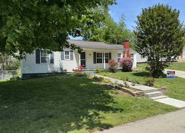 Property at 1111 Carmichael St, Morristown, TN 37814, 3 beds, 1 bath