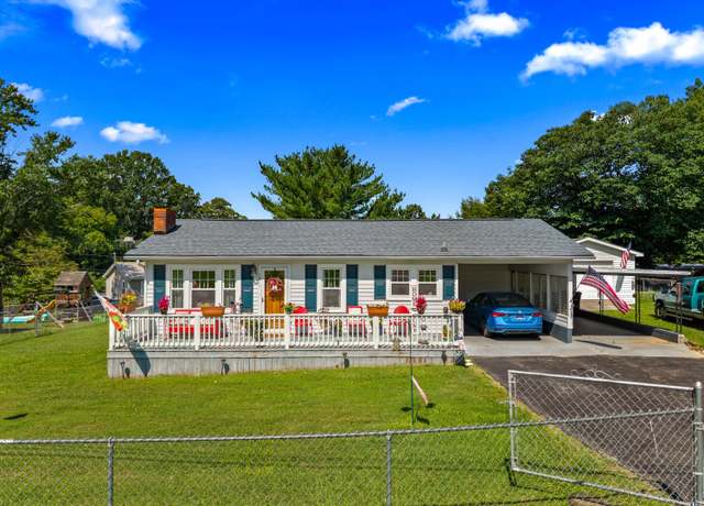 Property at 1411 Lakeview Cir, Morristown, TN 37814, 2 beds, 1 bath