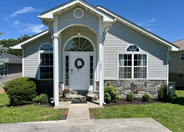 Property at 1623 Monte Vista Dr, Sevierville, TN 37862, 3 beds, 2 baths