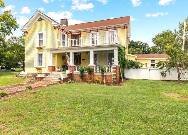 Property at 740 W 2nd North St, Morristown, TN 37814, 4 beds, 4 baths