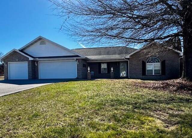 Property at 397 Terry Point Rd, Dandridge, TN 37725, 3 beds, 2 baths