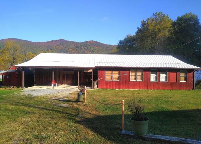 Property at 4140 Chavis Rd, Cosby, TN 37722, 5 beds, 3.5 baths