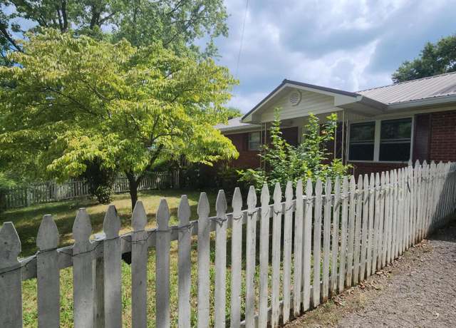 Property at 300 Tanasi Dr, Newport, TN 37821, 3 beds, 1.5 baths