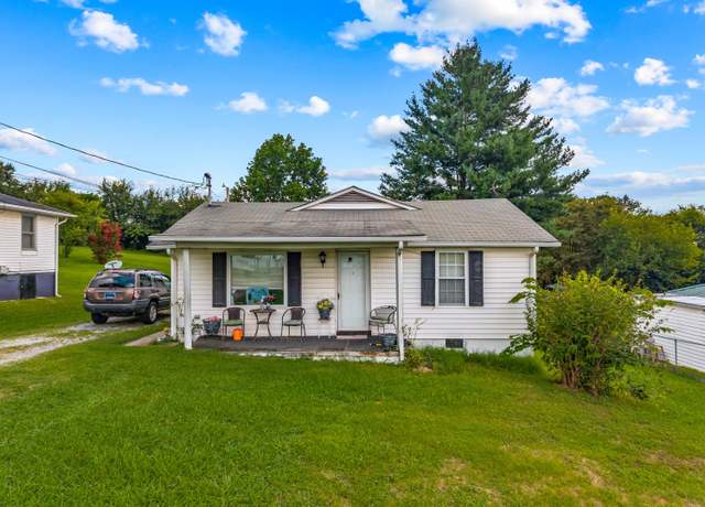 Property at 1324 Davis St, Morristown, TN 37814, 3 beds, 2 baths
