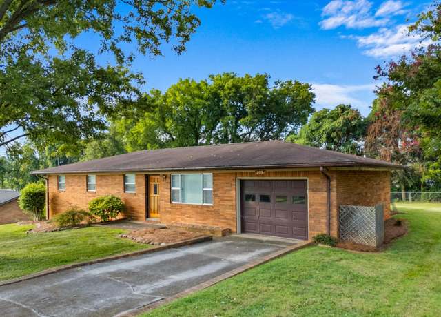 Property at 209 Pocahontas St, Newport, TN 37821, 3 beds, 2 baths