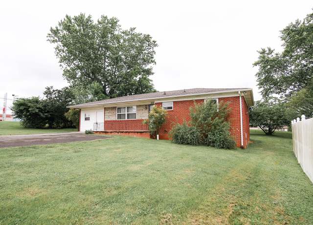 Property at 311 Locust St, Morristown, TN 37813, 3 beds, 1 bath