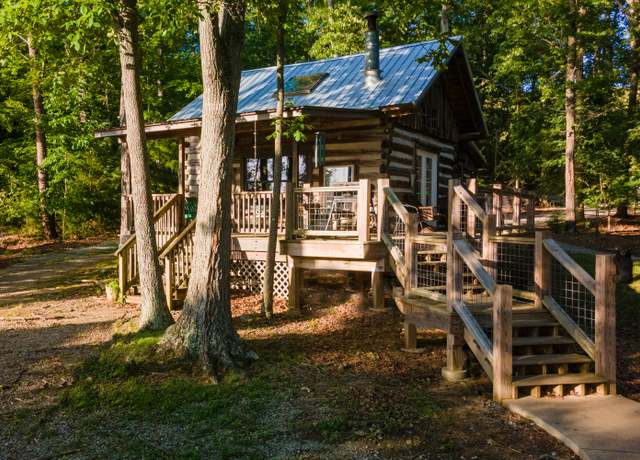 Property at 1523 Cherry Brook Dr, Dandridge, TN 37725, 1 bed, 1 bath