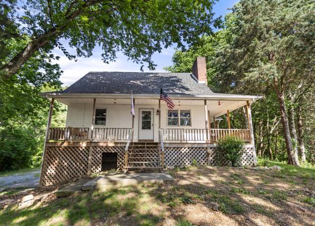 Property at 141 Moore Hollow Rd, Newport, TN 37821, 2 beds, 1.5 baths
