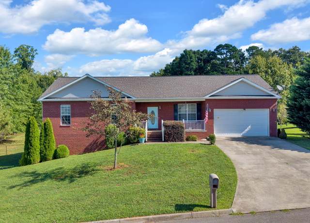 Property at 1806 Pheasant Crossing Dr, Dandridge, TN 37725, 3 beds, 2 baths