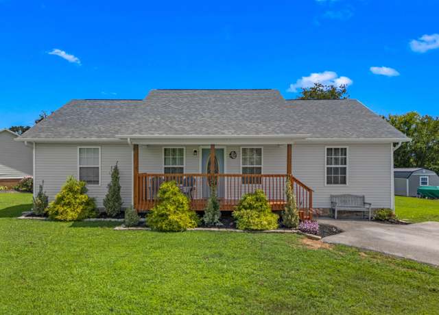 Property at 839 Quiet Oaks Way, Dandridge, TN 37725, 3 beds, 2 baths