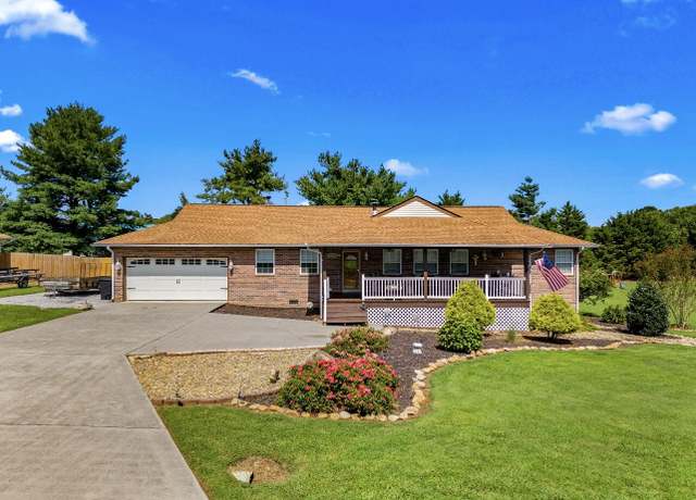 Property at 1614 Sams Dr, Dandridge, TN 37725, 3 beds, 2 baths