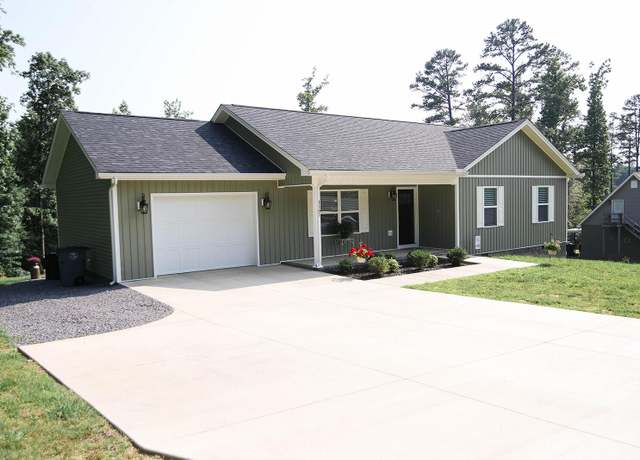 Property at 1161 Wooddale Rd, Morristown, TN 37814, 3 beds, 2 baths