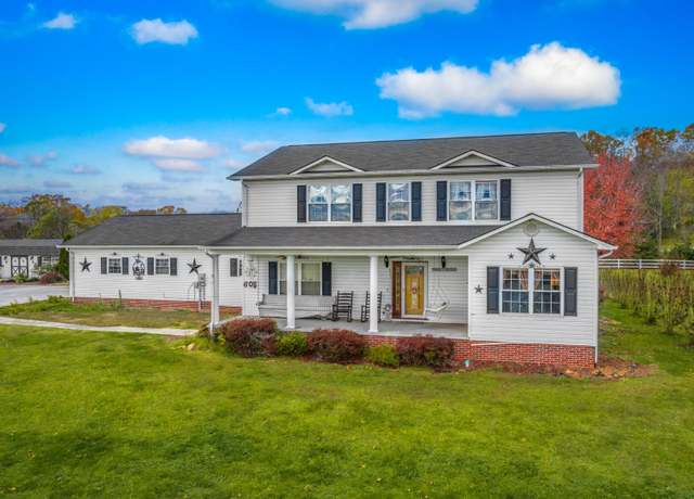 Property at 605 Ross Dr, Dandridge, TN 37725, 4 beds, 2 baths