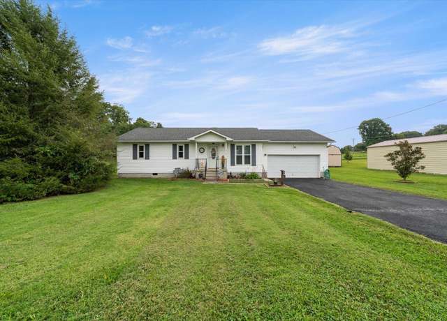 Property at 312 Economy Cir, Dandridge, TN 37725, 3 beds, 2 baths