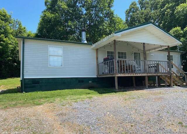 Property at 2426 Buffalo Trail Trl, Morristown, TN 37814, 3 beds, 2 baths