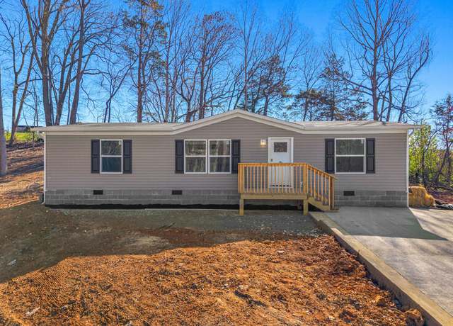 Property at 2943 Enka Hwy, Morristown, TN 37813, 3 beds, 2 baths