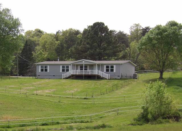 Property at 216 Slaton Farm Rd, Dandridge, TN 37725, 3 beds, 2 baths
