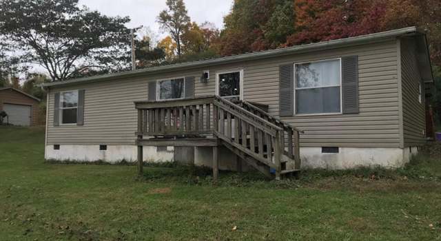 Photo of 932 Wolfe Rd, Thorn Hill, TN 37881