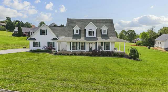 Photo of 1896 Lakebrook Cir, Dandridge, TN 37725