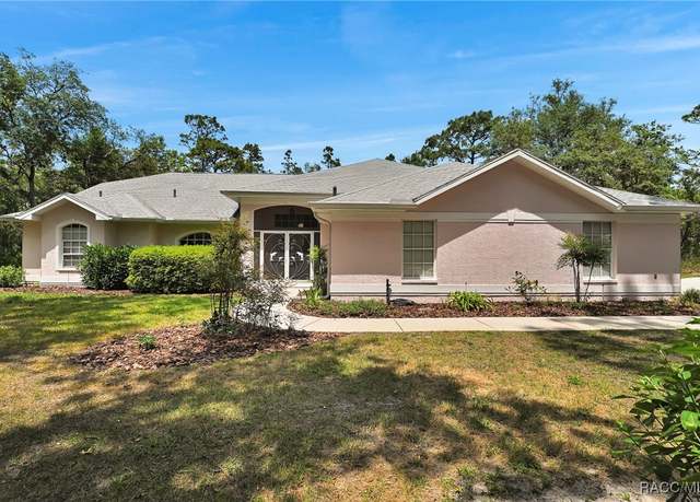 Property at 3153 N Stirrup Dr, Beverly Hills, FL 34465, 3 beds, 2 baths