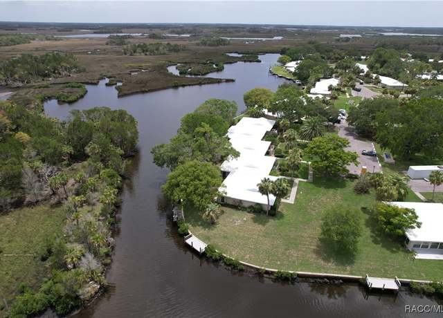 Property at 11378 W Bayshore Dr #47, Crystal River, FL 34429, 2 beds, 2 baths