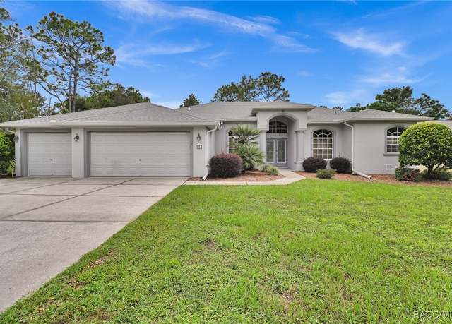 Property at 3 Buckeye Ct, Homosassa, FL 34446, 3 beds, 2 baths