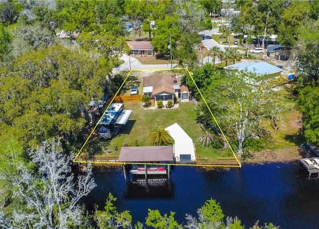 Property at 10530 E Gobbler Dr, Floral City, FL 34436, 2 beds, 1.5 baths