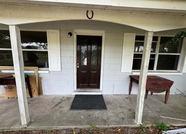 Property at 9850 W Pomegranate St, Crystal River, FL 34428, 2 beds, 2 baths