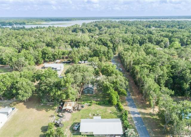 Property at 11591 SE 196th Ln, Dunnellon, FL 34431, 2 beds, 2 baths