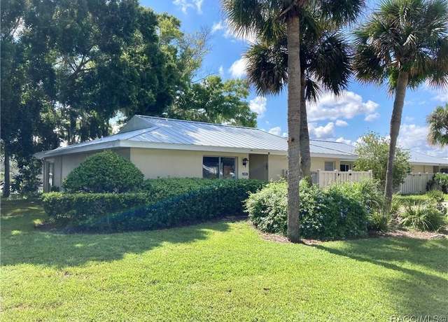 Property at 11456 W Bayshore Dr, Crystal River, FL 34429, 2 beds, 2 baths