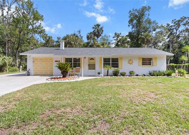 Property at 1611 NW 21st St, Crystal River, FL 34428, 3 beds, 2 baths