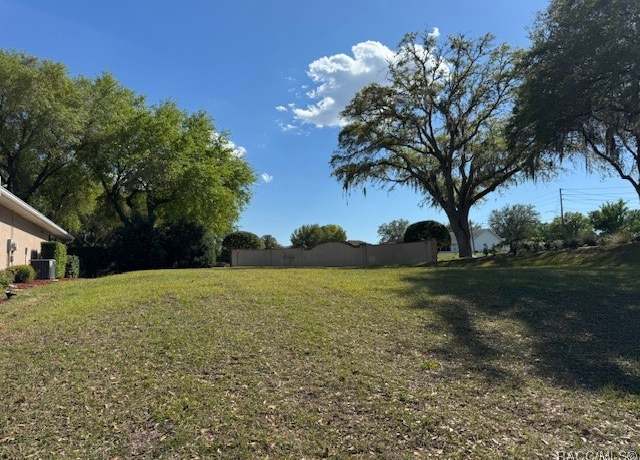 Property at 604 W Raymond Path, Beverly Hills, FL 34465