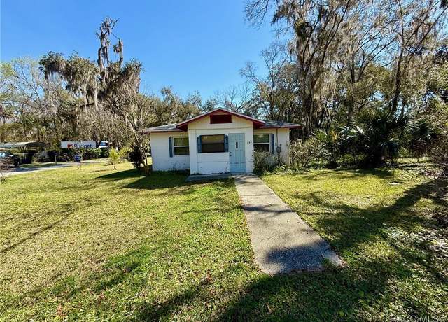 Property at 939 NE 4th Ave, Crystal River, FL 34428, 2 beds, 1 bath