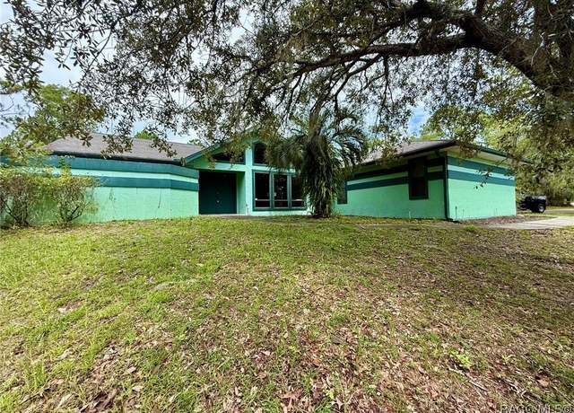 Property at 2750 W Mustang Blvd, Beverly Hills, FL 34465, 3 beds, 2.5 baths