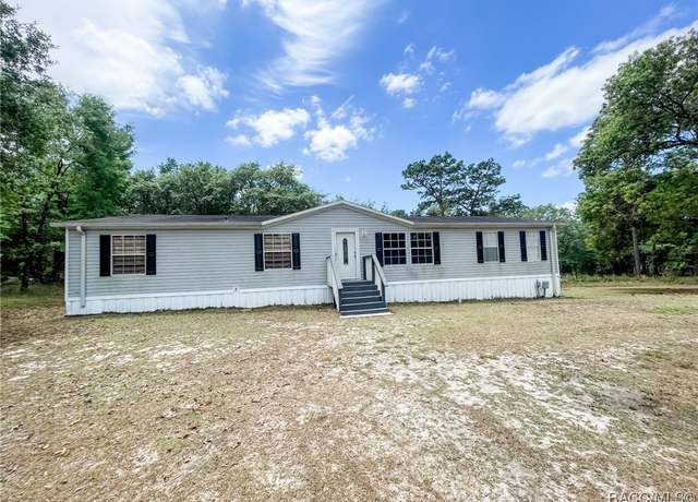 Property at 938 E Nicholas St, Hernando, FL 34442, 4 beds, 2 baths