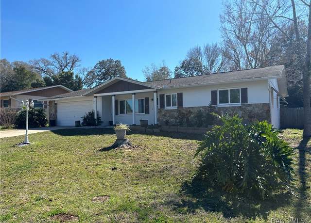 Property at 14 Pennsylvania St N, Beverly Hills, FL 34465, 2 beds, 2 baths