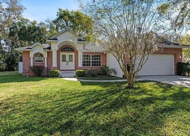 Property at 9 Cypress Ln, Inglis, FL 34449, 2 beds, 2 baths