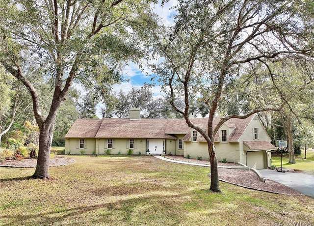 Property at 11 Byrsonima Ct, Homosassa, FL 34446, 3 beds, 2.5 baths