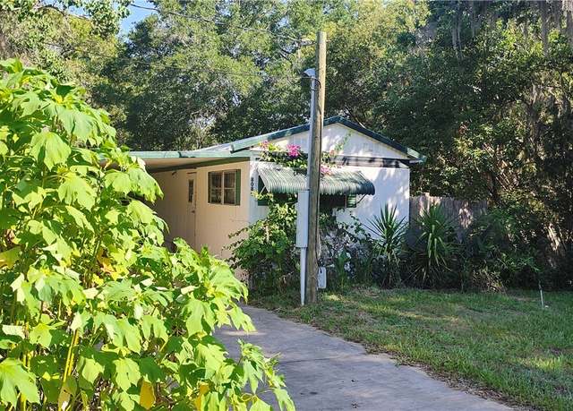 Property at 8089 E Skyline Ln, Floral City, FL 34436, 2 beds, 1 bath