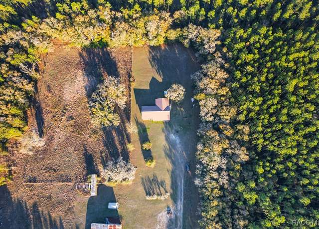 Property at 20051 SE 30th St, Morriston, FL 32668, 2 beds, 1 bath